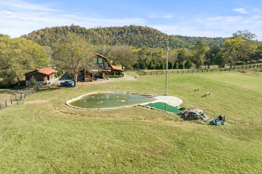 11528 Dodson Branch Hwy Gainesboro, TN 38562