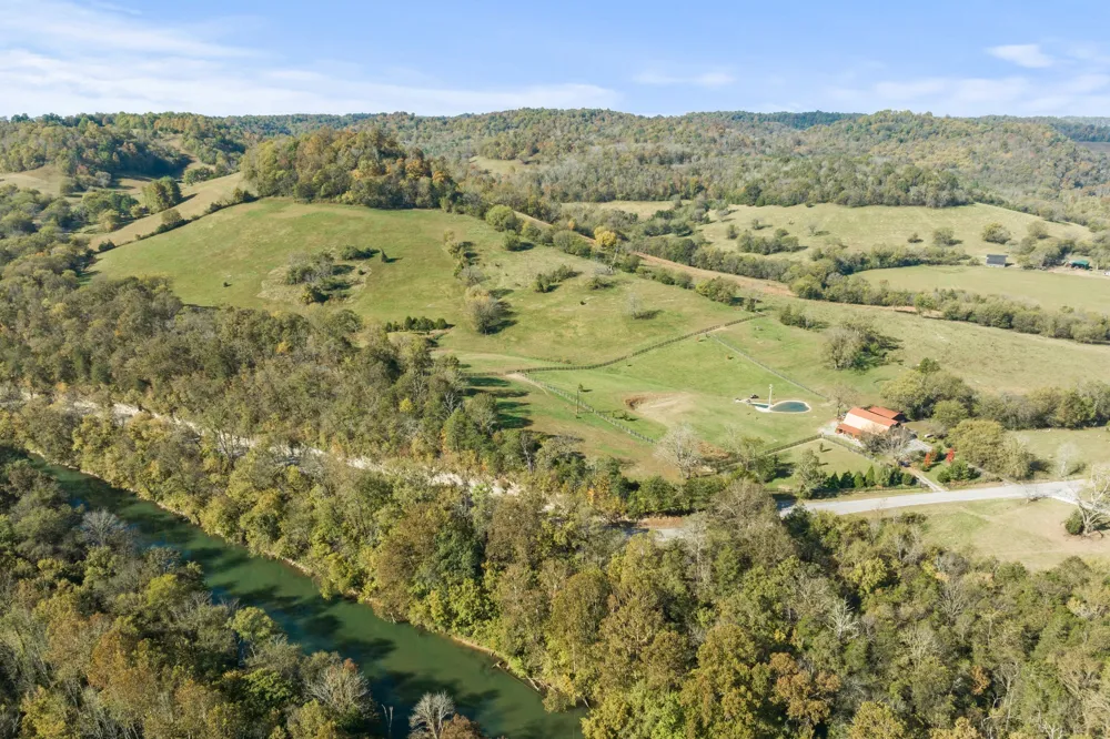 11528 Dodson Branch Hwy Gainesboro, TN 38562