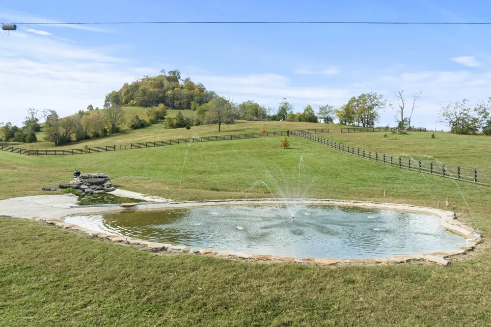 11528 Dodson Branch Hwy Gainesboro, TN 38562