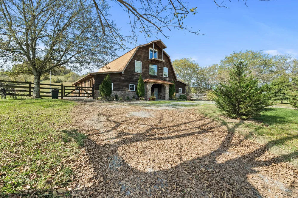 11528 Dodson Branch Hwy Gainesboro, TN 38562