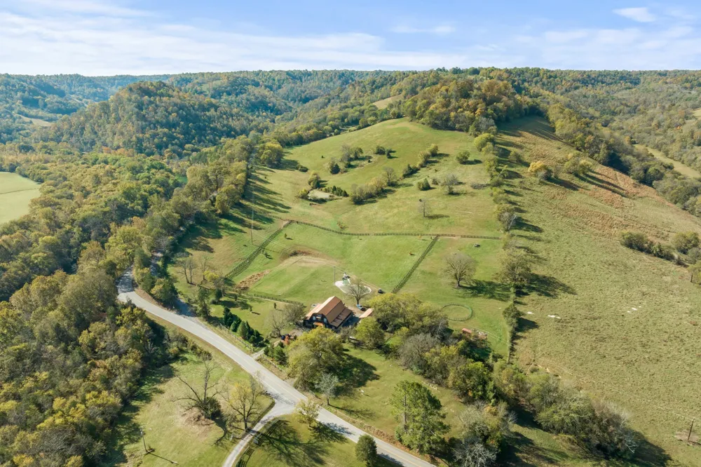 11528 Dodson Branch Hwy Gainesboro, TN 38562