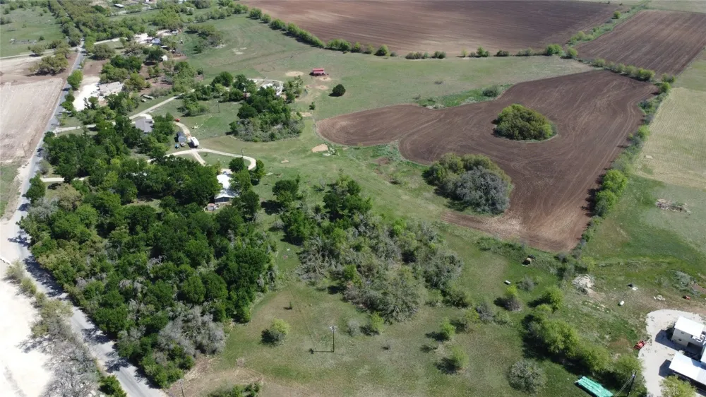 240 County Road 344 Jarrell, TX 76537