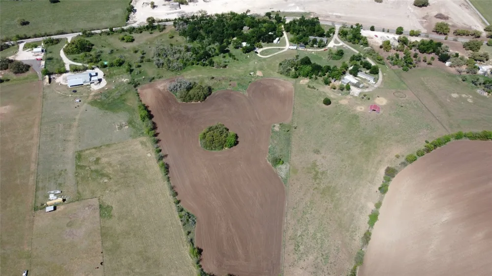 240 County Road 344 Jarrell, TX 76537
