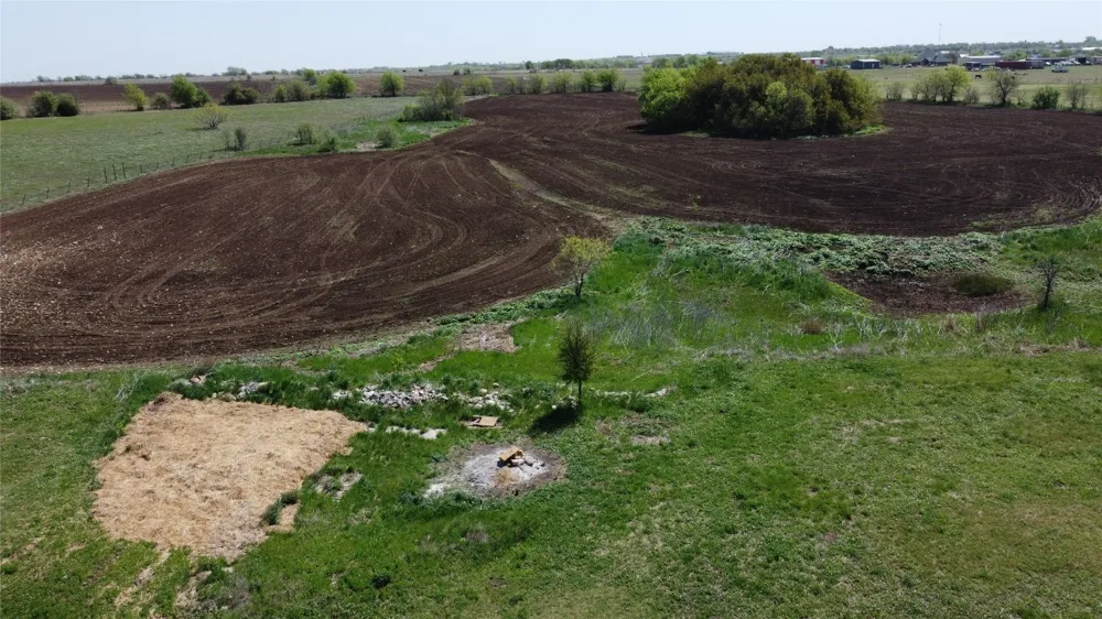 240 County Road 344 Jarrell, TX 76537