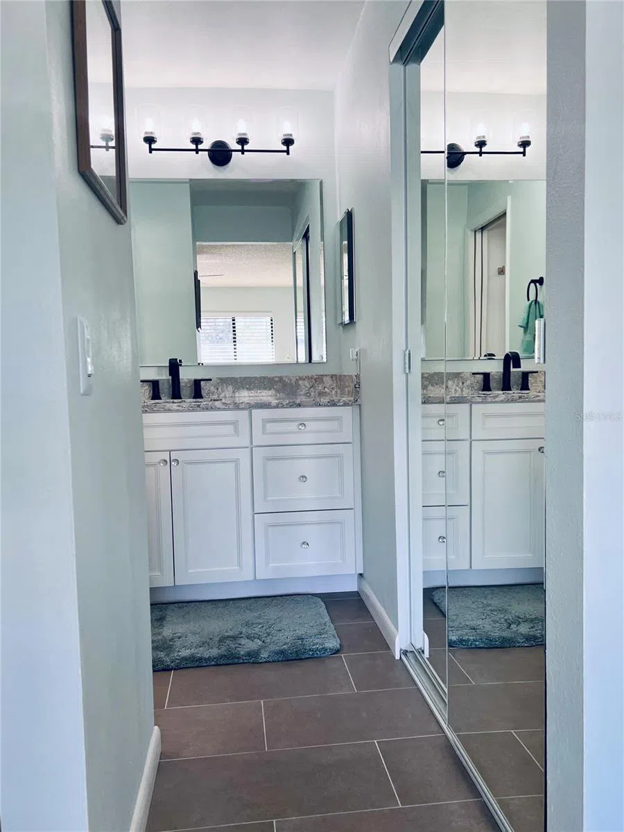 4638 LONGWATER CHASE #94 Sarasota, FL 34235