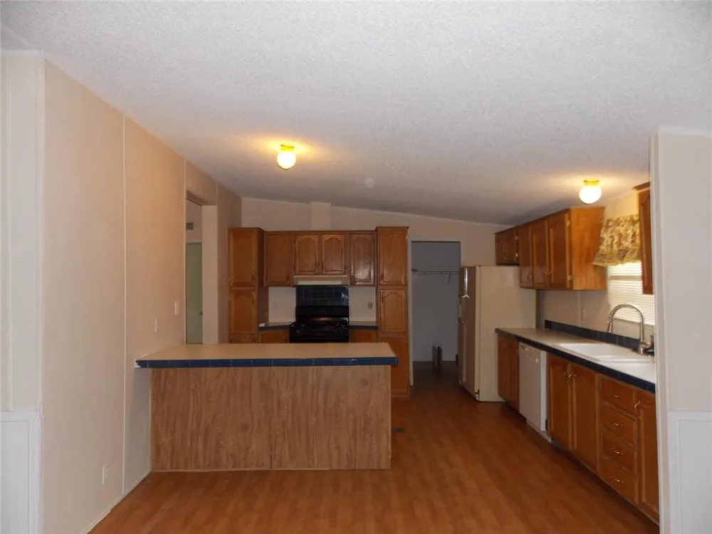 501 S New Hope Road Kennedale, TX 76060