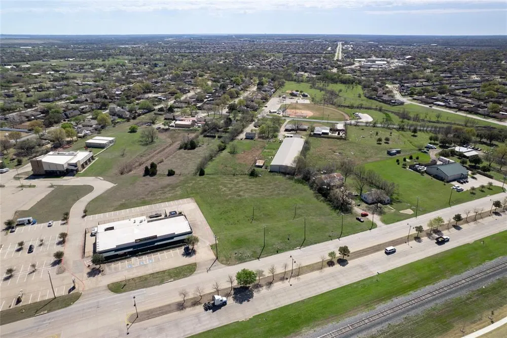 6910 State Hwy 78 Sachse, TX 75048