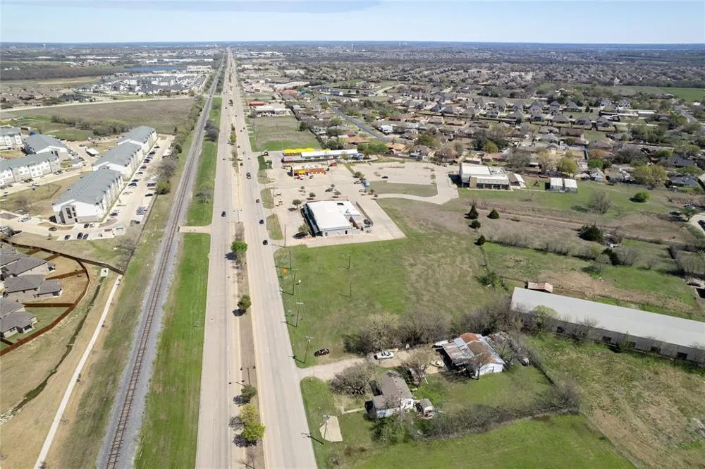 6910 State Hwy 78 Sachse, TX 75048