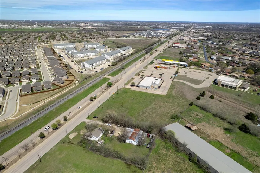 6910 State Hwy 78 Sachse, TX 75048
