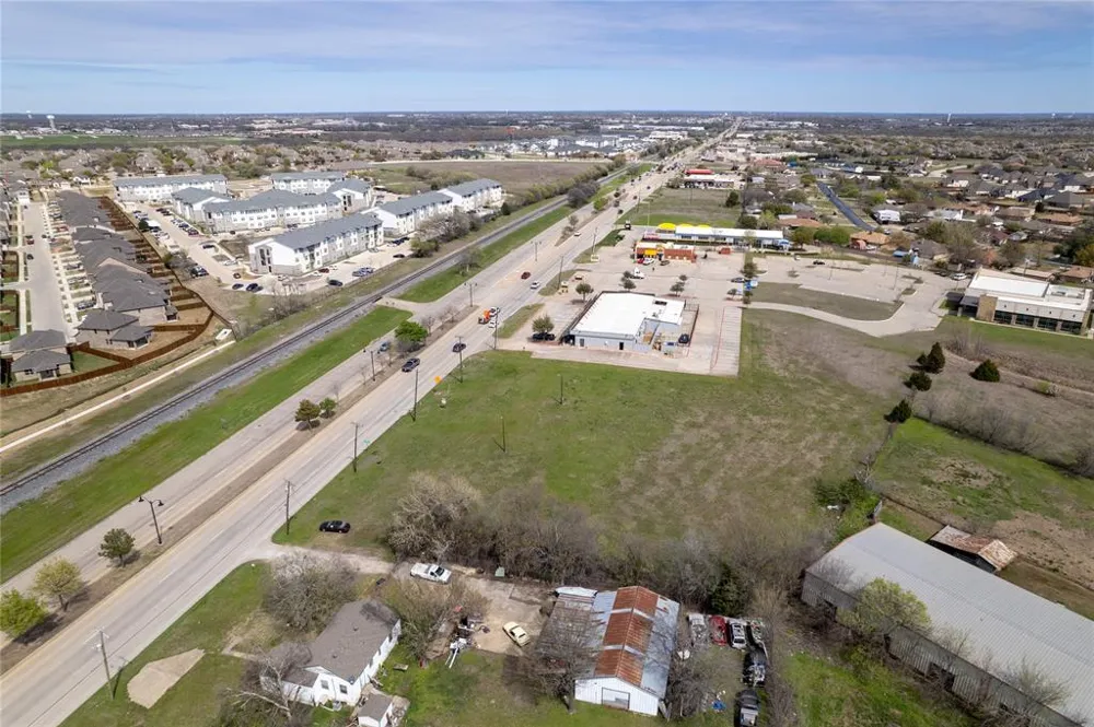 6910 State Hwy 78 Sachse, TX 75048