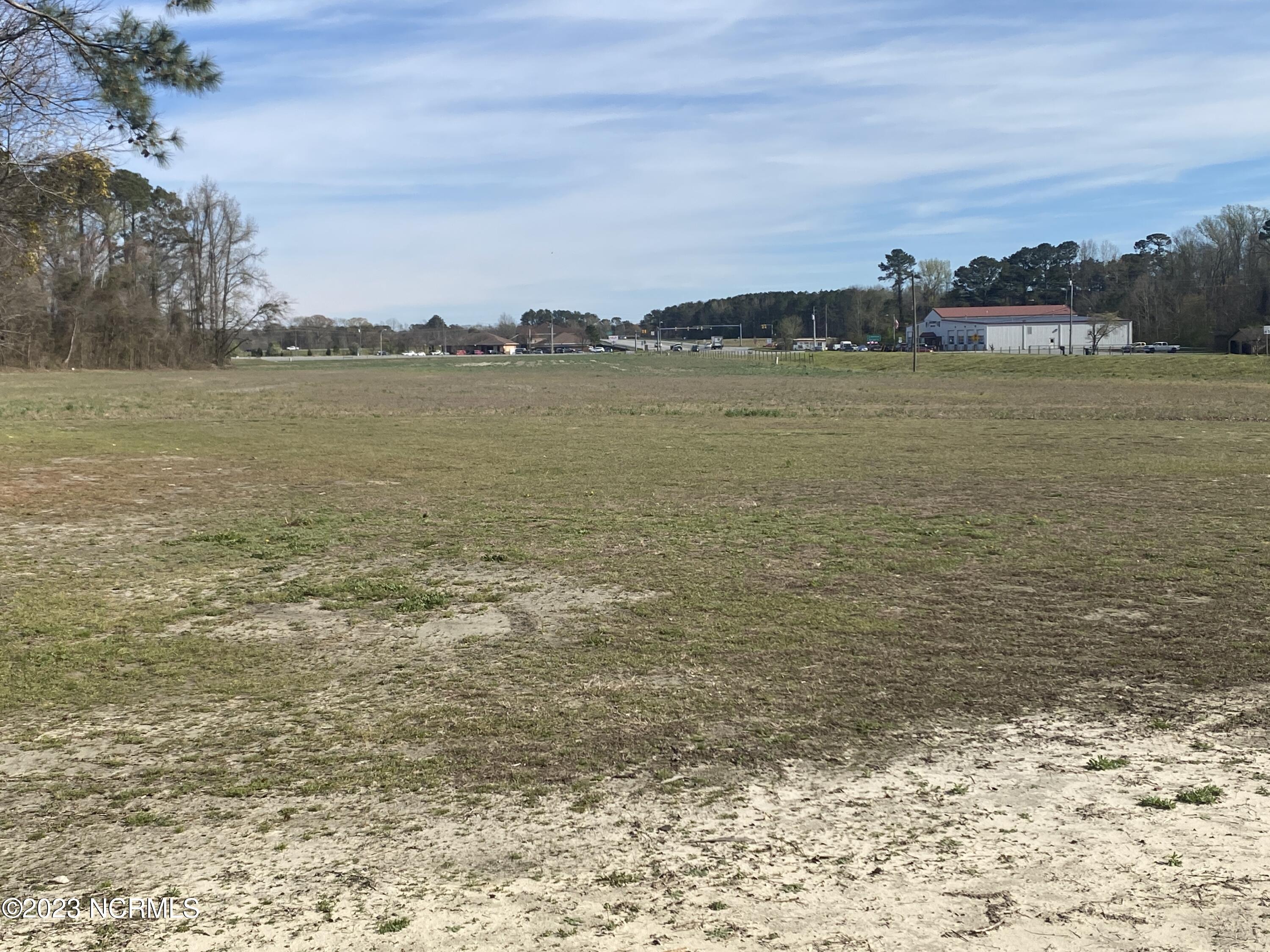 0000 Nc 33 Highway E Chocowinity, NC 27817