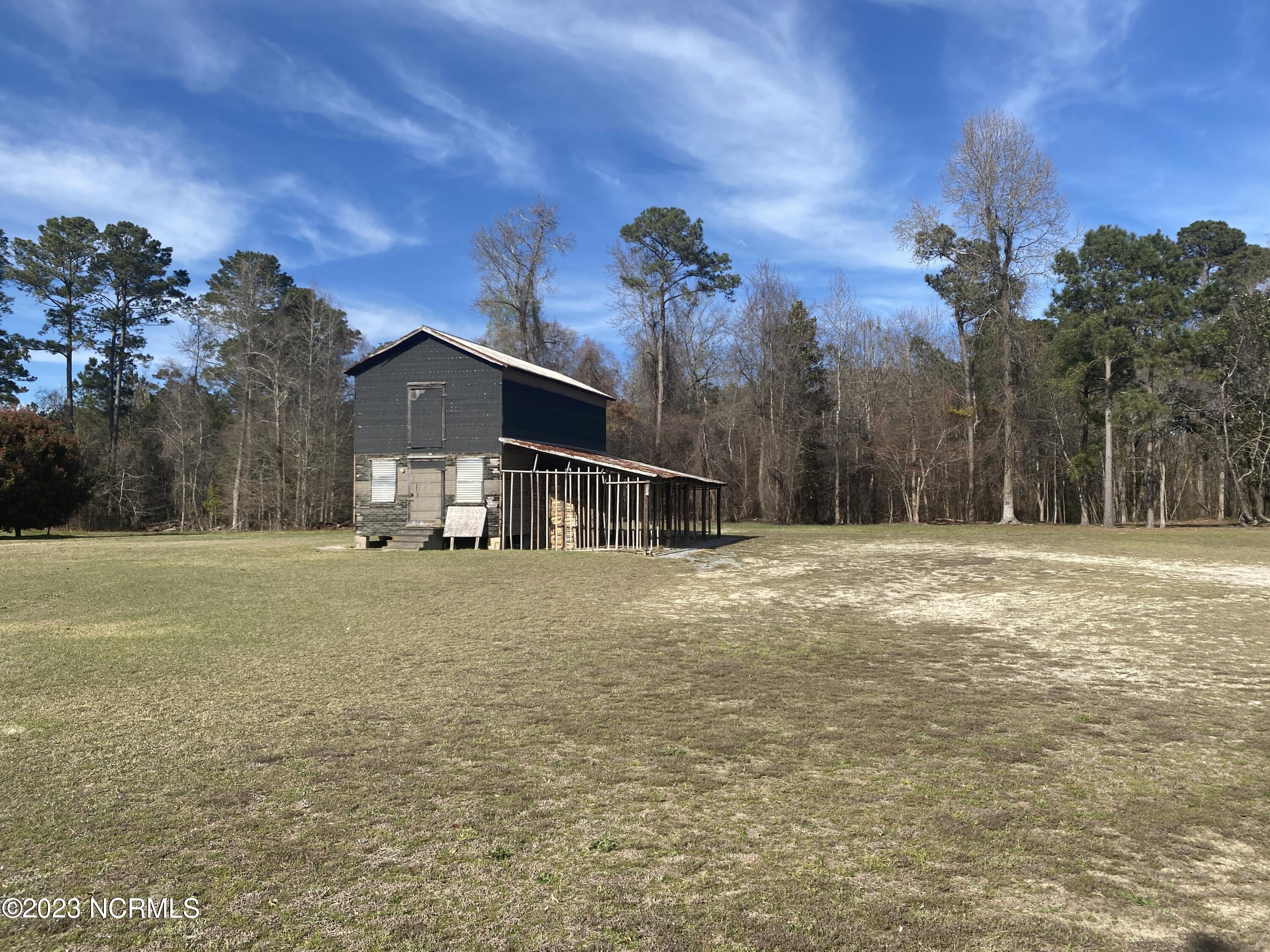 0000 Nc 33 Highway E Chocowinity, NC 27817