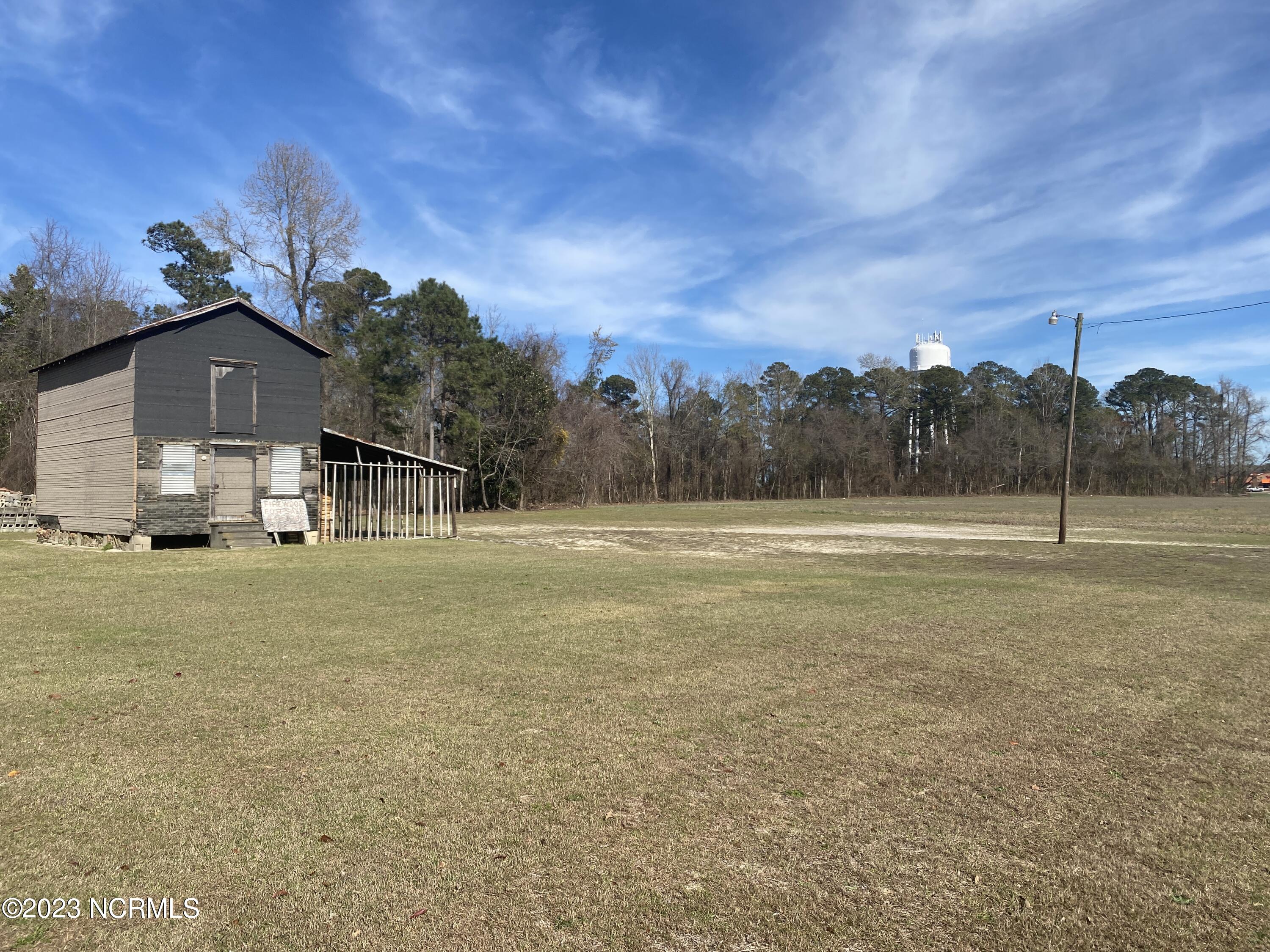 0000 Nc 33 Highway E Chocowinity, NC 27817