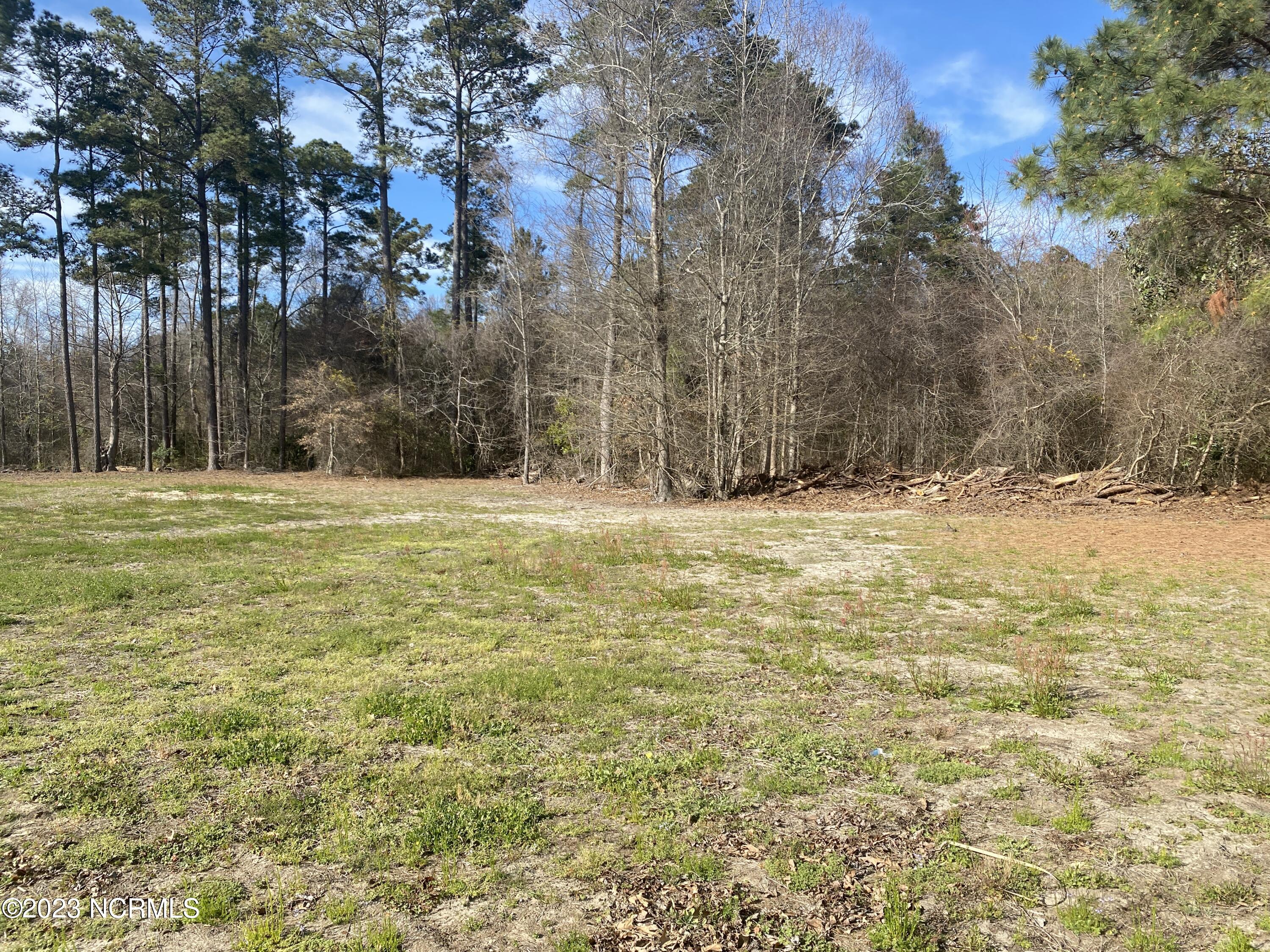 0000 Nc 33 Highway E Chocowinity, NC 27817