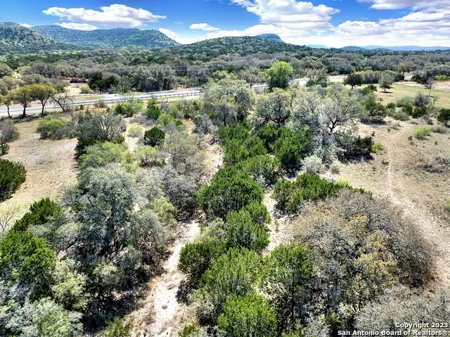 316 Robin Rd Camp Wood, TX 78833