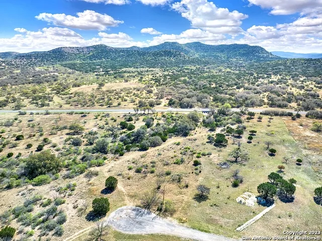 316 Robin Rd Camp Wood, TX 78833