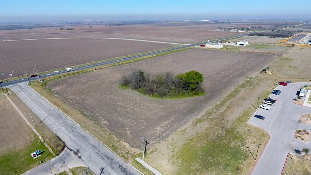 709 Carlos G Parker Boulevard NW Taylor, TX 76574