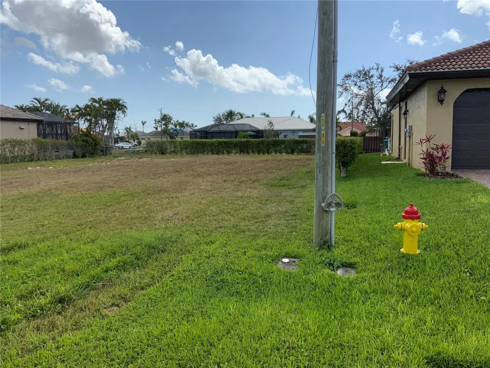2510 MIRACLE PARKWAY Cape Coral, FL 33914