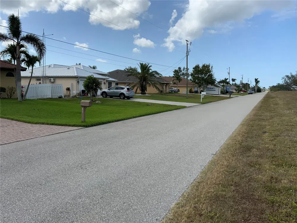 2510 MIRACLE PARKWAY Cape Coral, FL 33914