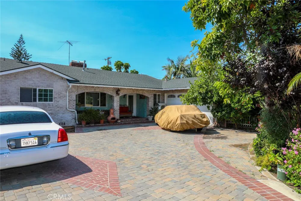 11421 Barclay Drive Garden Grove, CA 92841