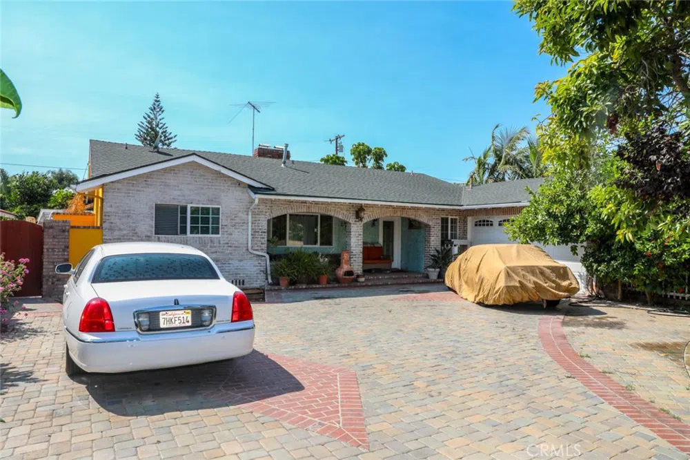 11421 Barclay Drive Garden Grove, CA 92841