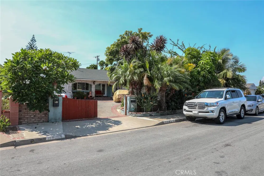 11421 Barclay Drive Garden Grove, CA 92841