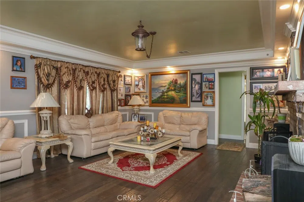 11421 Barclay Drive Garden Grove, CA 92841