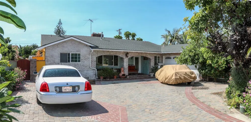 11421 Barclay Drive Garden Grove, CA 92841