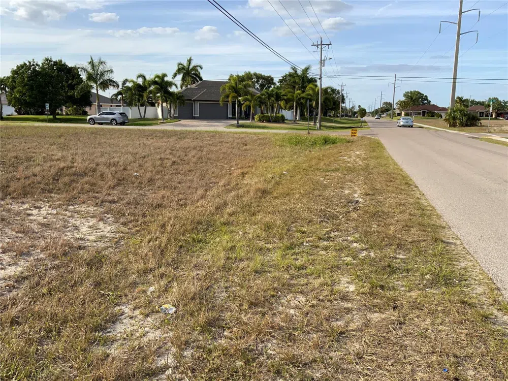 2000 SW 28TH TERRACE Cape Coral, FL 33914