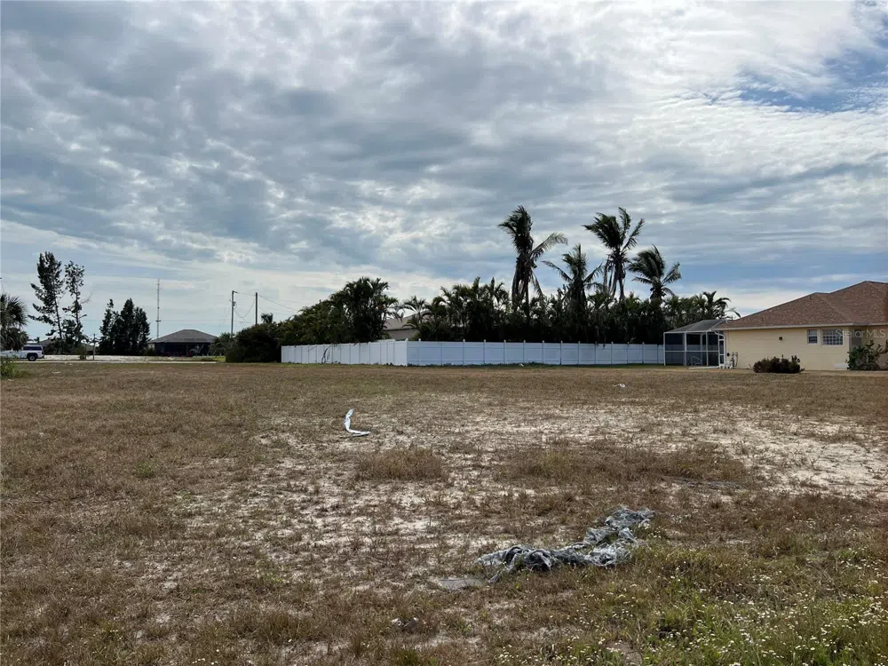 2000 SW 28TH TERRACE Cape Coral, FL 33914