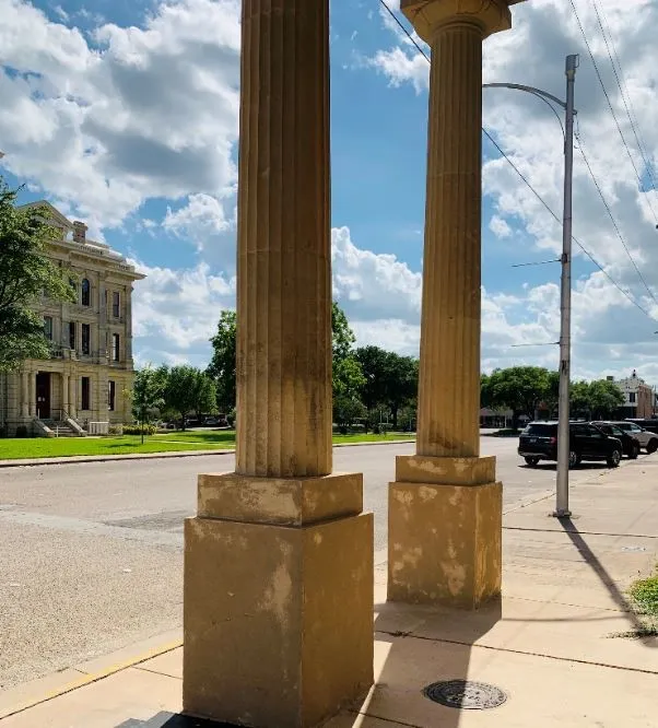 120 E 1st Street #1-5 Cameron, TX 76520
