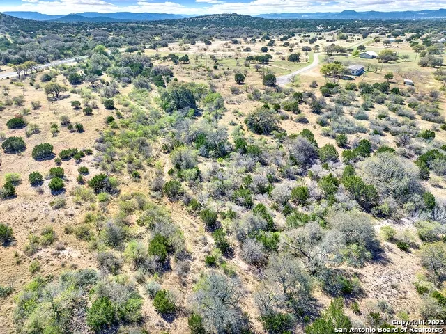 321 Robin Rd Camp Wood, TX 78833