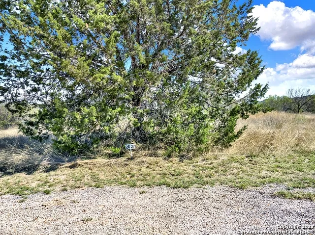 321 Robin Rd Camp Wood, TX 78833