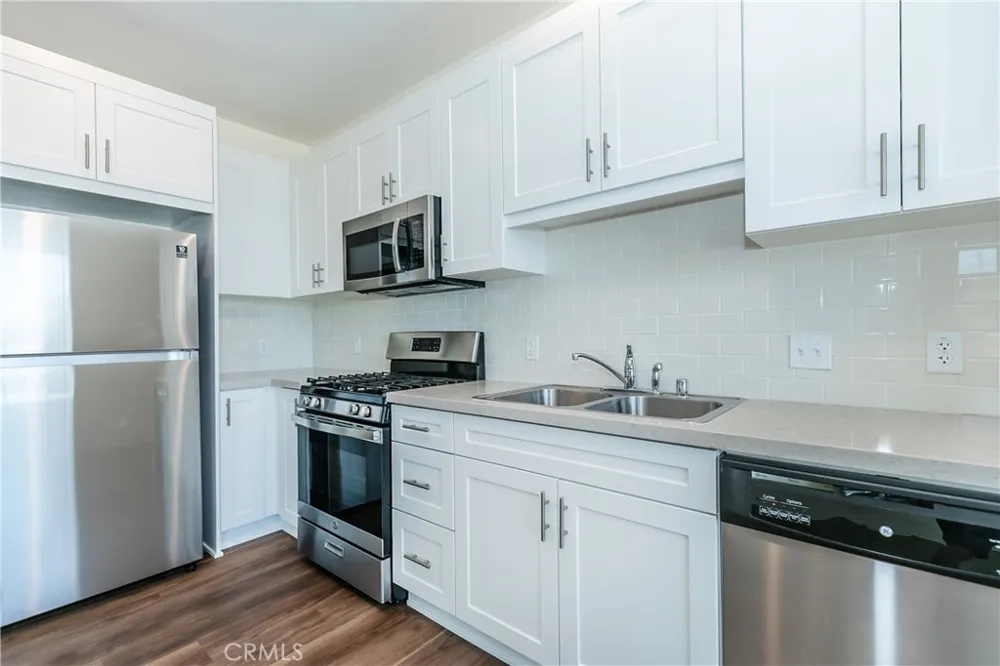 16854 Muscatel Hesperia, CA 92345