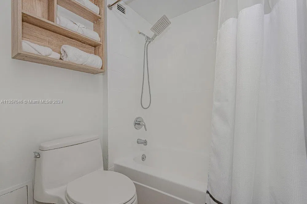 2301 Collins Ave #842 Miami Beach, FL 33139