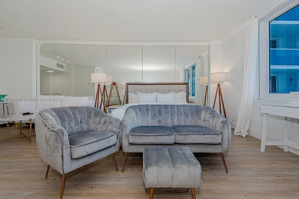 2301 Collins Ave #842 Miami Beach, FL 33139