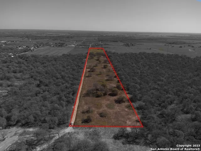 8765 US Highway 87 W La Vernia, TX 78121