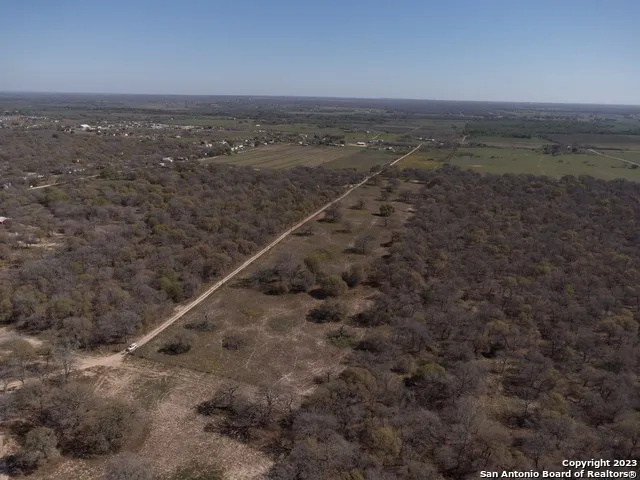 8765 US Highway 87 W La Vernia, TX 78121