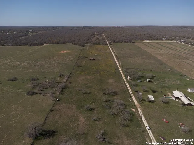 8765 US Highway 87 W La Vernia, TX 78121
