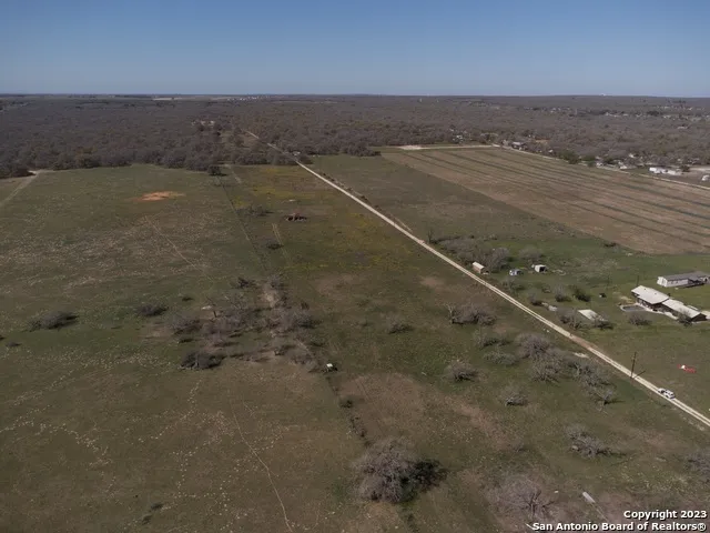 8765 US Highway 87 W La Vernia, TX 78121