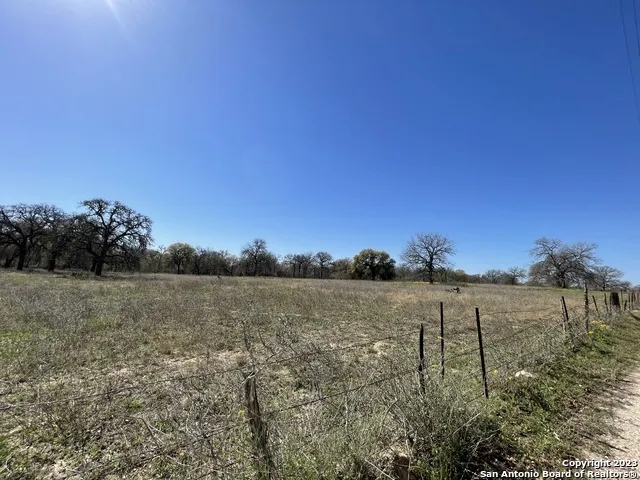 8765 US Highway 87 W La Vernia, TX 78121
