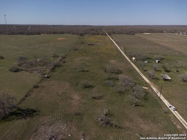 8765 US Highway 87 W La Vernia, TX 78121