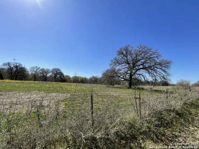 8765 US Highway 87 W La Vernia, TX 78121