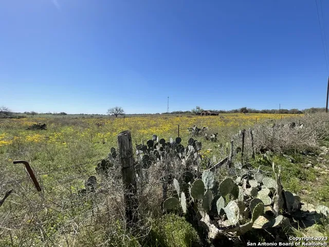 8765 US Highway 87 W La Vernia, TX 78121