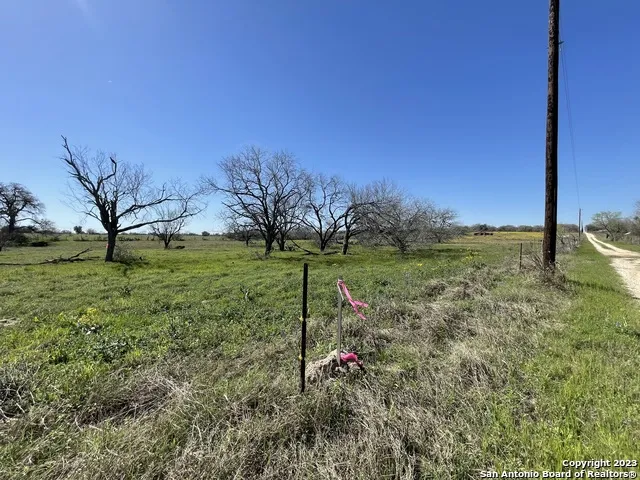 8765 US Highway 87 W La Vernia, TX 78121