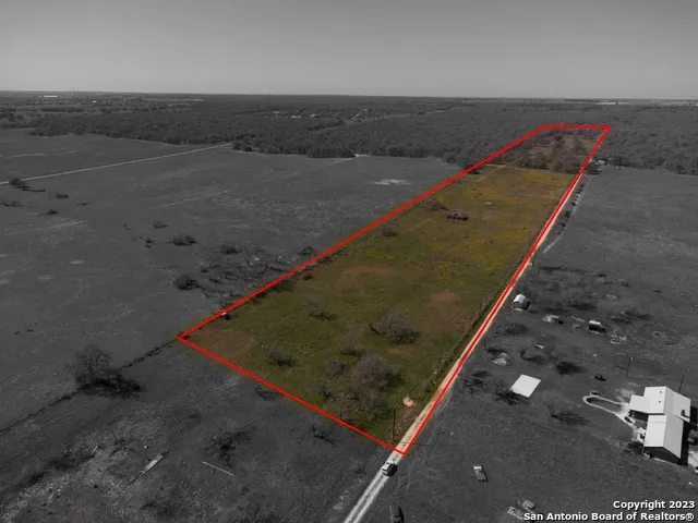 8765 US Highway 87 W La Vernia, TX 78121