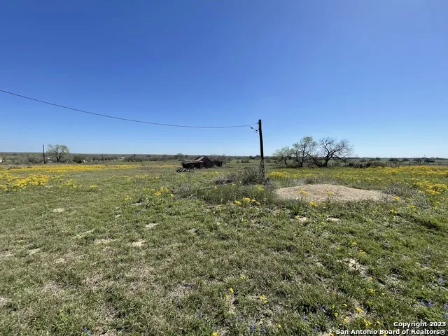 8765 US Highway 87 W La Vernia, TX 78121