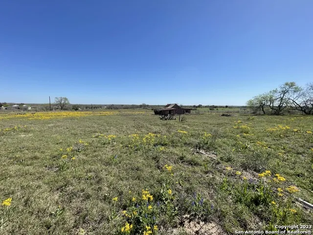 8765 US Highway 87 W La Vernia, TX 78121