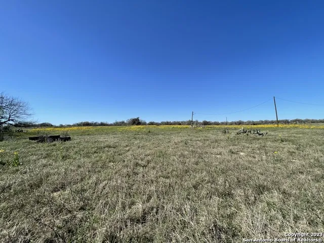 8765 US Highway 87 W La Vernia, TX 78121