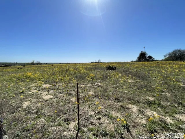8765 US Highway 87 W La Vernia, TX 78121